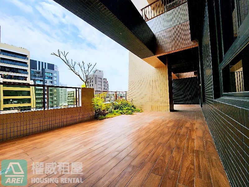 大立商圈中央公園MRT福懋真美極品空屋超大露台三房平車