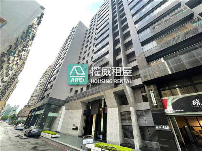 太普上新光｜R16三鐵共構採光2+1房平車