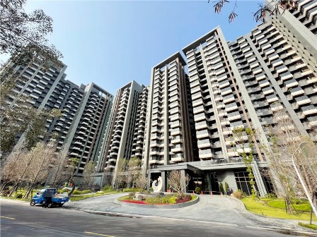 左營悅誠|泳池3房|超大景觀陽台平車