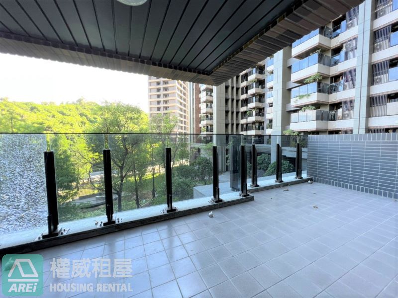 左營悅誠|泳池3房|超大景觀陽台平車