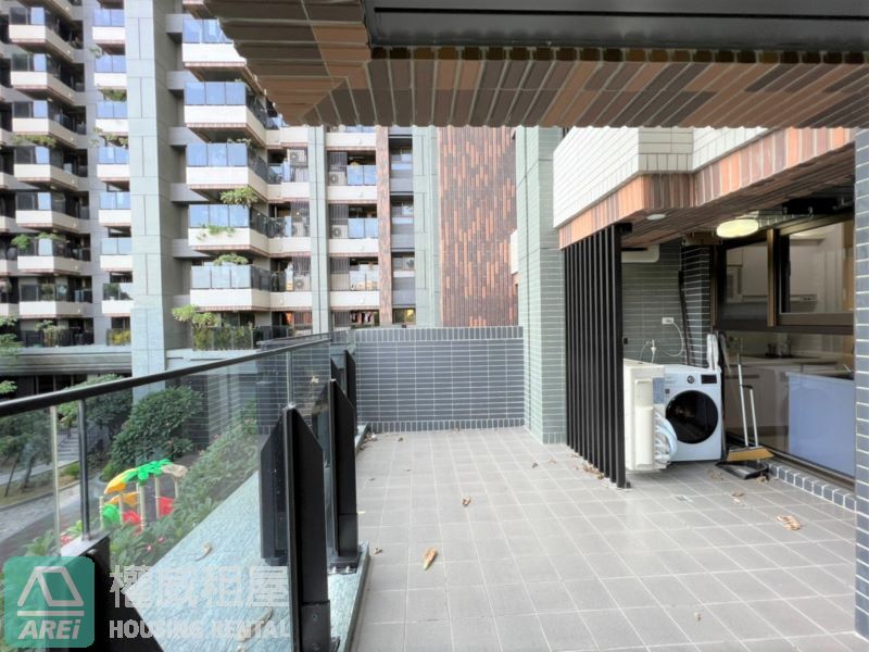 左營悅誠|泳池3房|超大景觀陽台平車