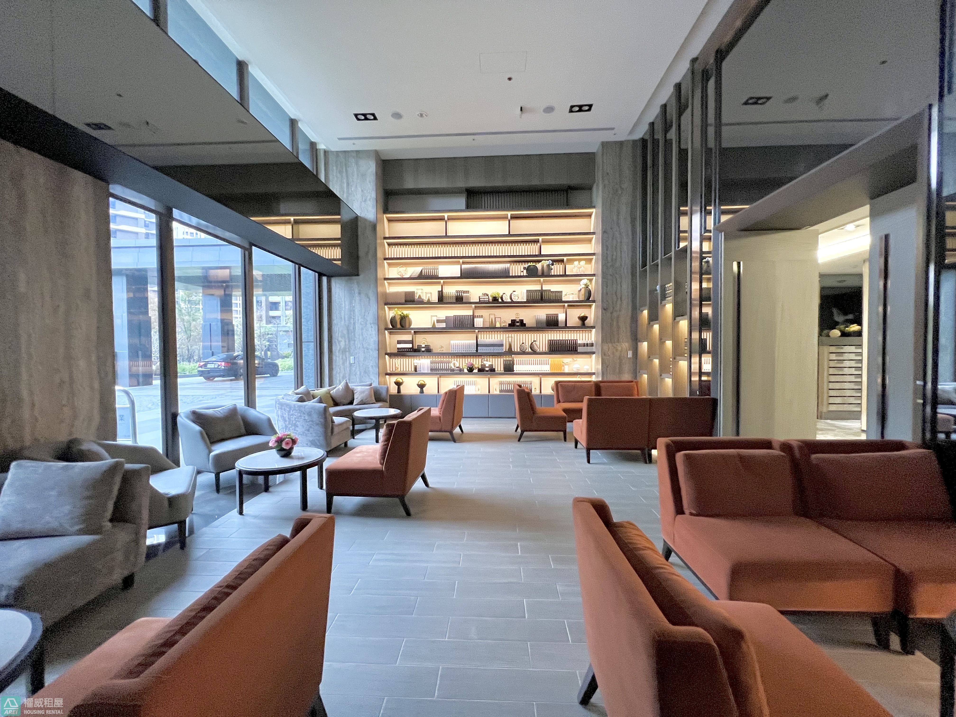 左營悅誠|泳池3房|超大景觀陽台平車