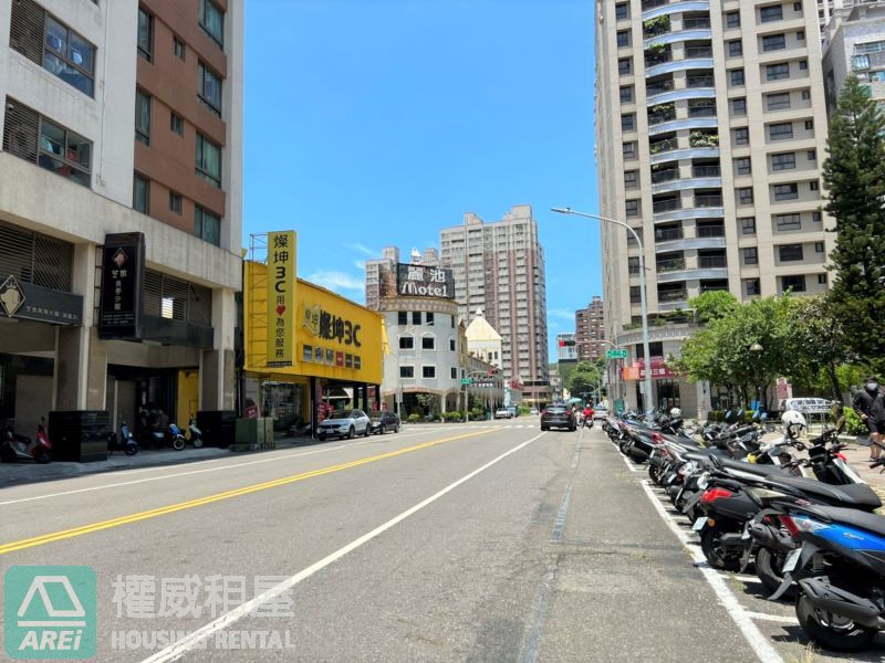 左營高鐵MRT圓禾向青2陽台1+1房車位