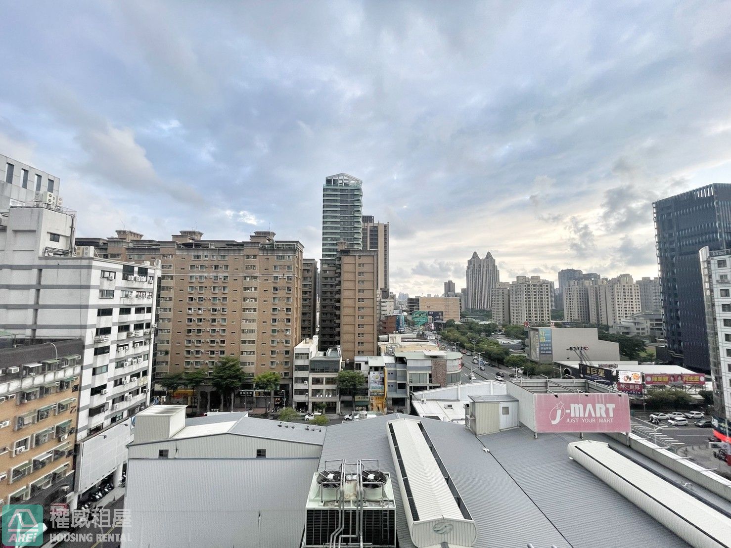 漢神巨蛋博愛香榭泳池景觀兩房