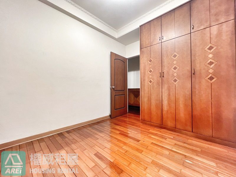 巨蛋MRT博愛100採光3房平車可租補