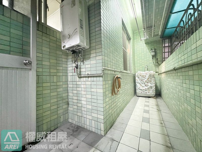 巨蛋MRT博愛100採光3房平車可租補