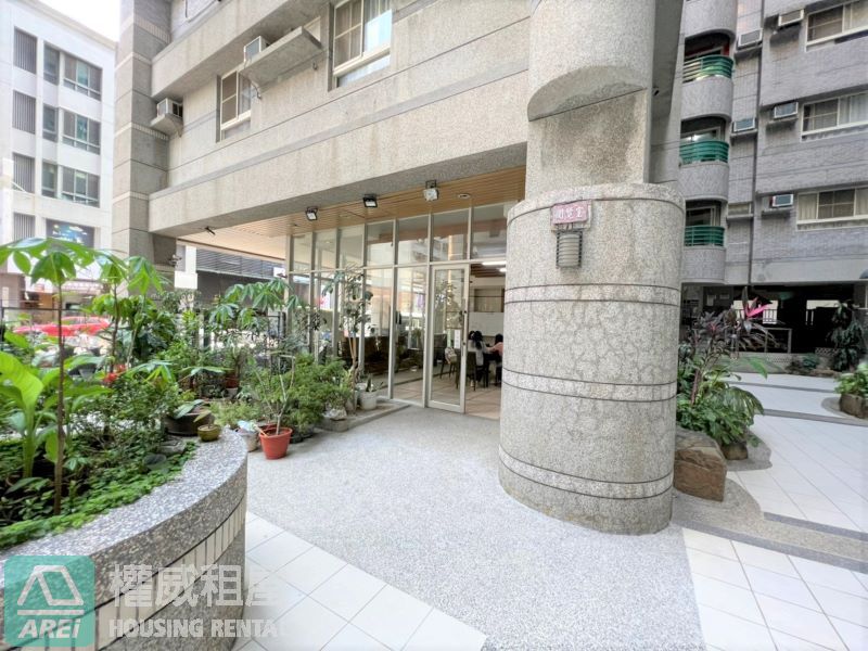 巨蛋MRT琉璃園絕美大露臺2房平車