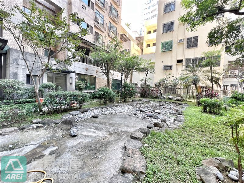 巨蛋義享天地好市多采揚天景觀正兩房衛浴開窗