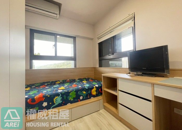 近美國學校悅誠景觀三房三面採光平車