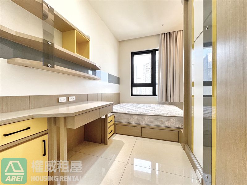亞灣R7福懋悅然精裝4房平車豪邸