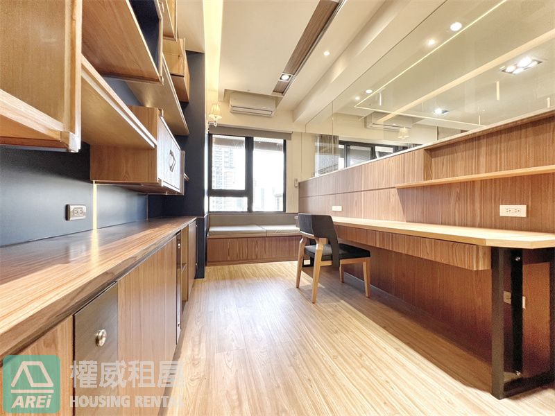 亞灣R7福懋悅然精裝4房平車豪邸