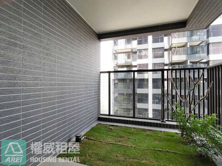 高醫商圈郡都當代二房車位