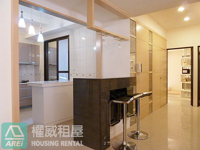 凹仔底站大器堅山大世紀3+1房平車