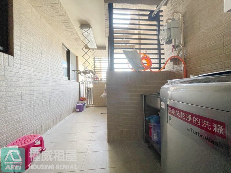 蓮池潭悠然明亮景觀大陽台正3房平車J