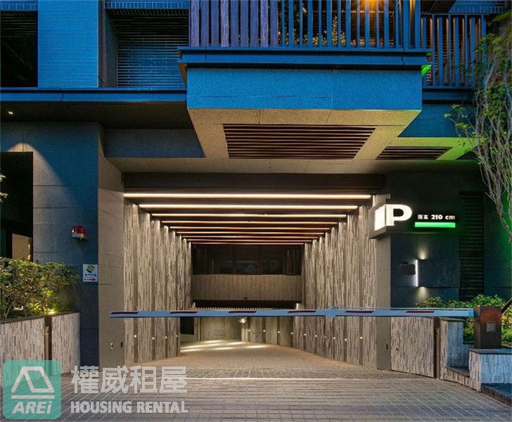 瑞隆商圈｜輕軌旁勤見築2+1房｜精美裝潢高樓層｜平面車位