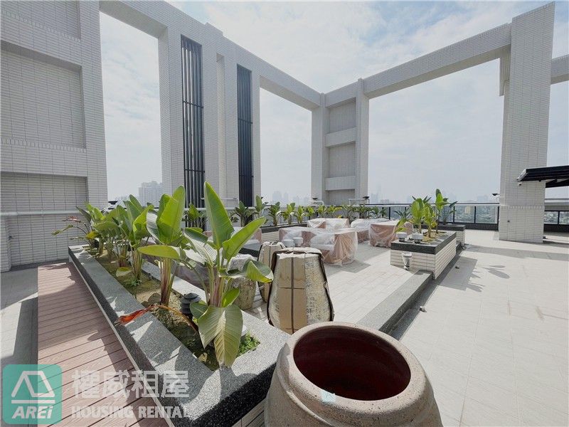 高醫郡都當代精品美景2+1房平車