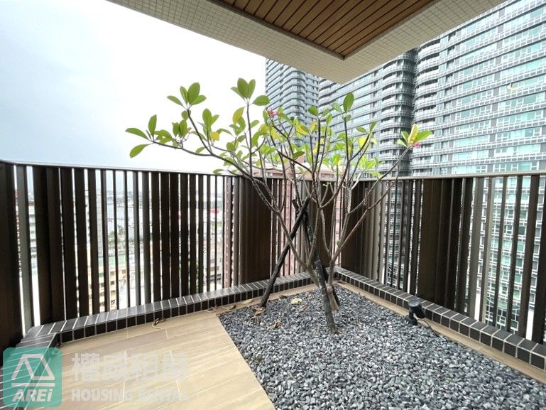 漢神百貨灣見築海景全新設計宅2+1房車位