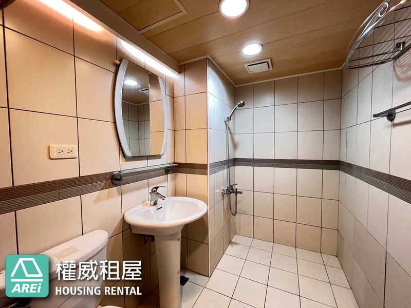 陽台進出可以看海的家左營鉑金海岸景觀3房平車