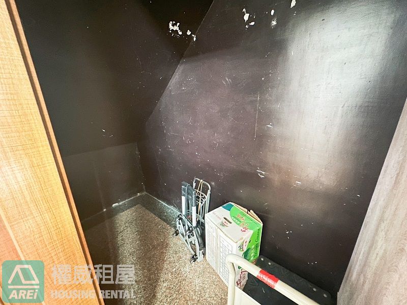 楠梓土庫家樂福隔壁｜1樓樓店店面｜常德