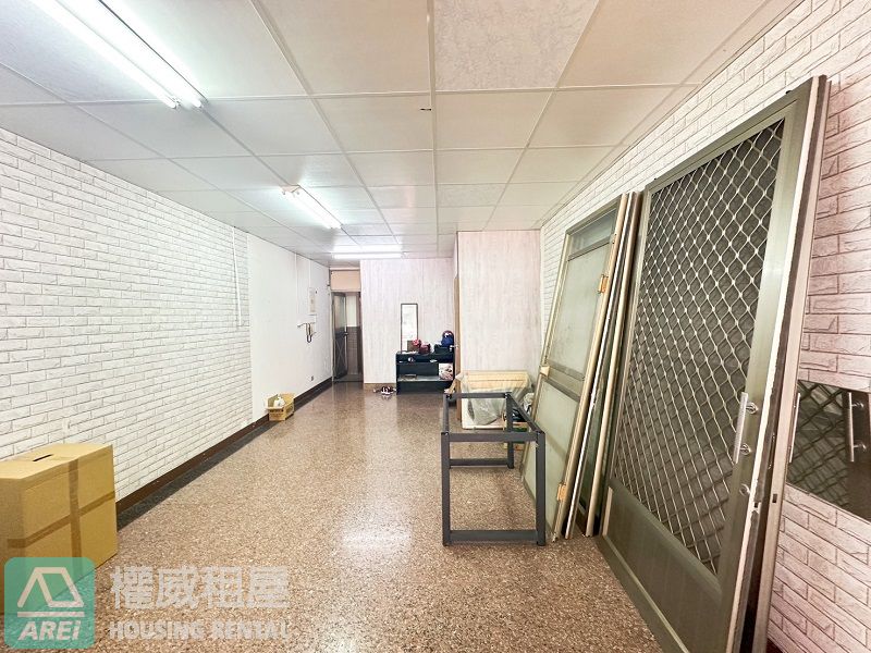 楠梓土庫家樂福隔壁｜1樓樓店店面｜常德