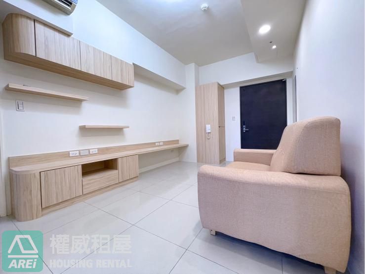 果貿悅誠無印兩房平車可租補可寵