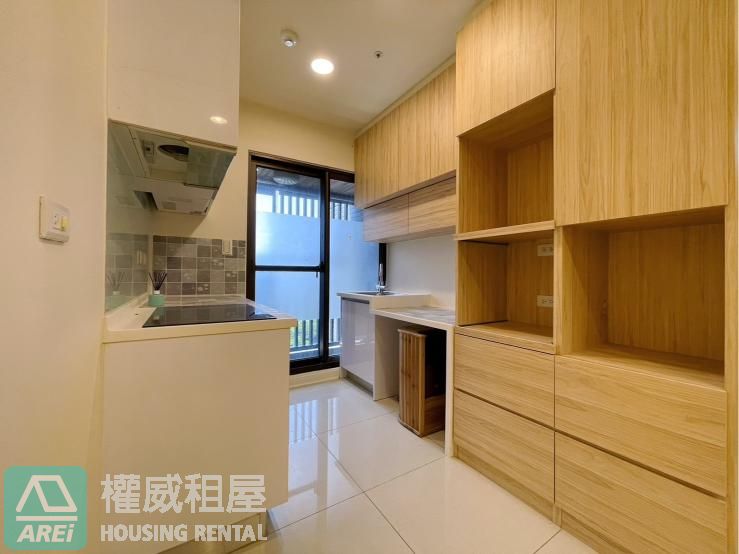 果貿悅誠無印兩房平車可租補可寵
