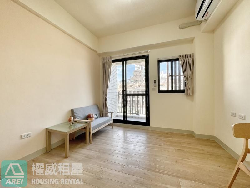 近火車站三塊厝整層套房出租可租補可養貓