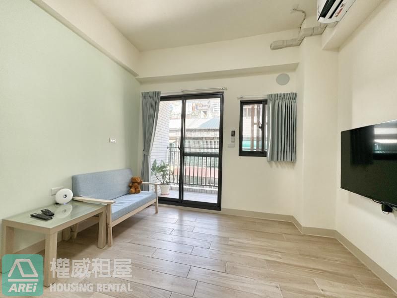 近火車站三塊厝整層套房出租可租補可養貓
