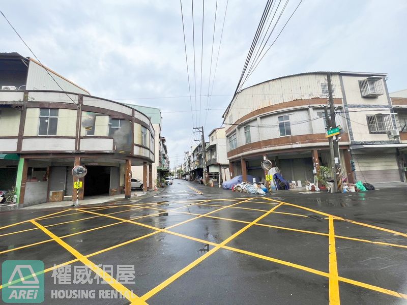 近台積電仁武電梯7套房三角窗透天店面