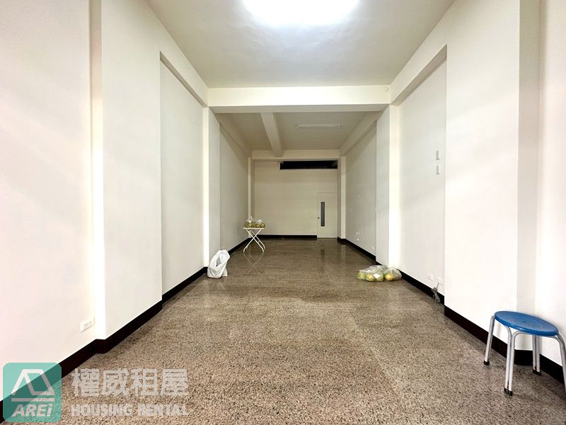 高鐵商圈透天一樓店面