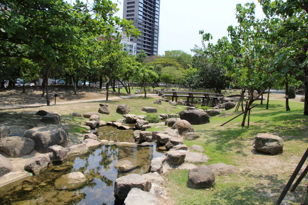 皇苑森活．皇苑尊邸——生態園區四房平車，坐擁公園綠意與繁華商圈