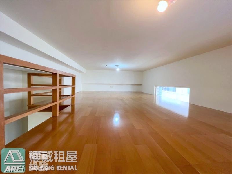 R14巨蛋|琉璃園|高樓景觀3房+1閣樓