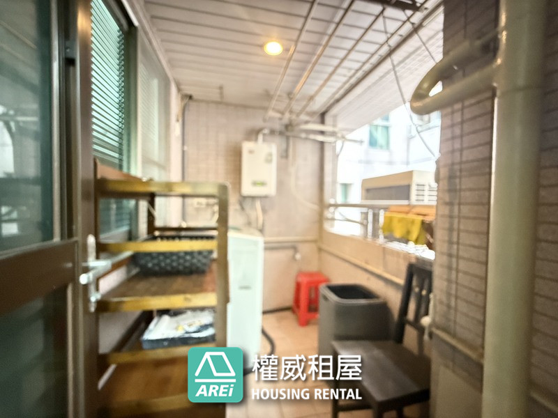 高樓層景觀三房｜摩天高雄｜近捷運三多站｜外商最愛｜可公司可租補