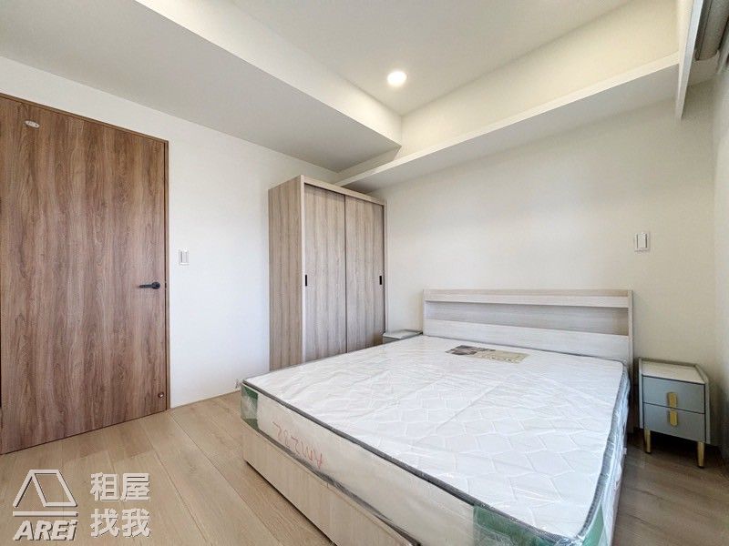 三多捷運站|京城新世界全新景觀2房|高空泳池|可租補