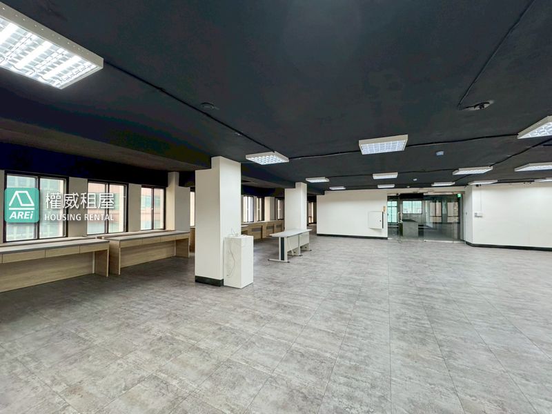 MRT信義國小｜中正路商辦｜百坪辦公室