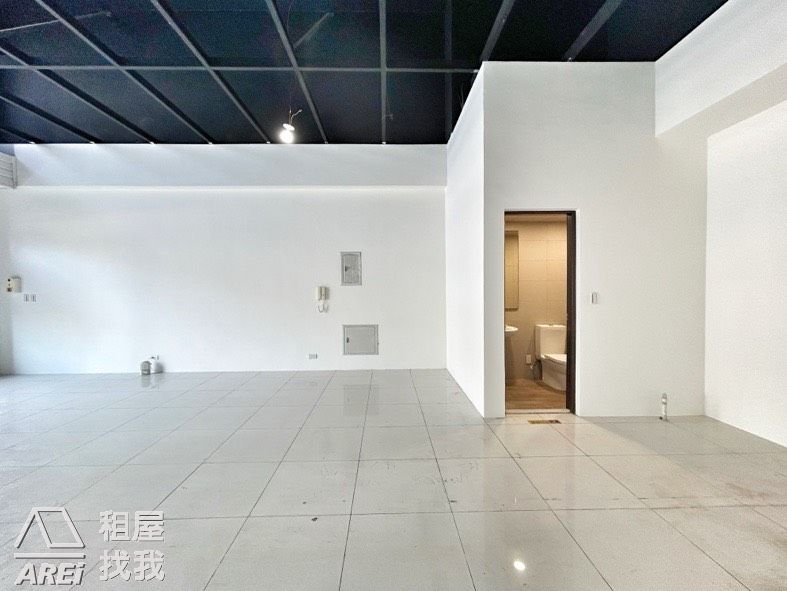 陽光新未來｜土庫商圈挑高臨路店面+車位