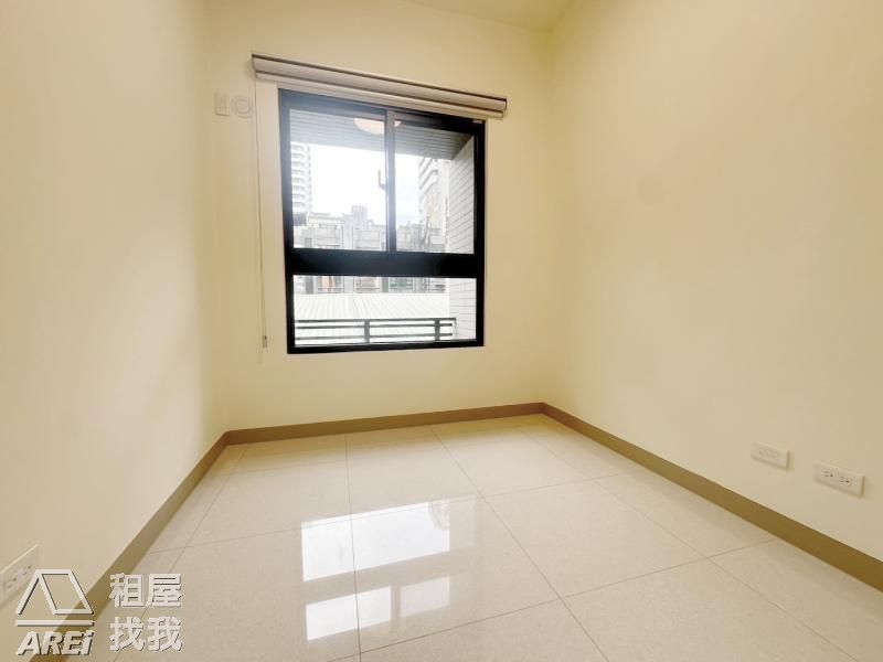 R14巨蛋珈柏麗全新出租空屋3房平車