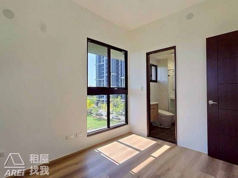 台南東區．新都心│清景麟研森│全新2+1房平車