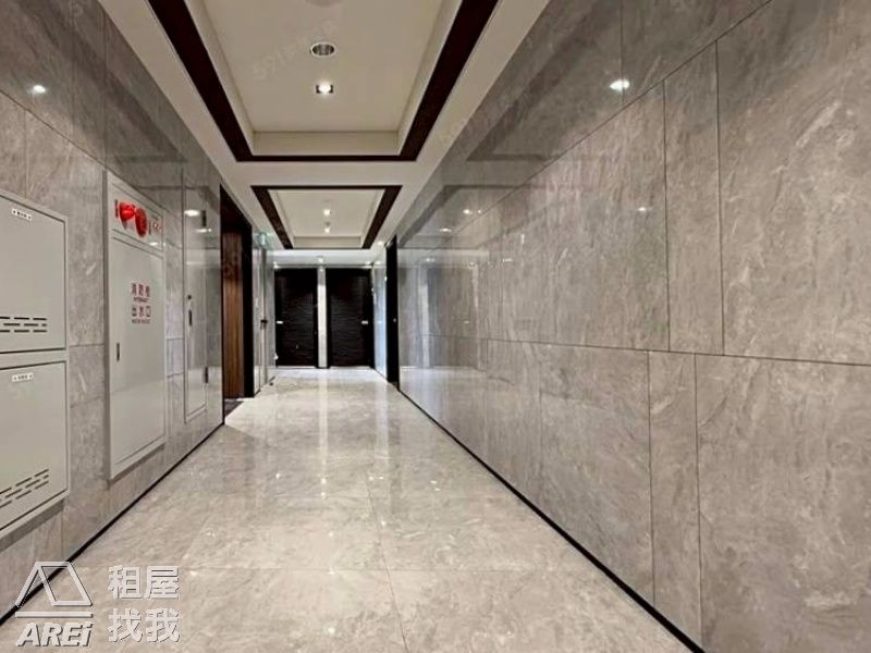 台南東區．新都心│清景麟研森│全新2+1房平車