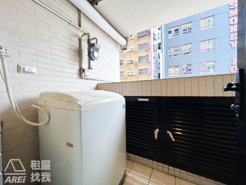 鹽埕埔MRT港灣麗池3平車
