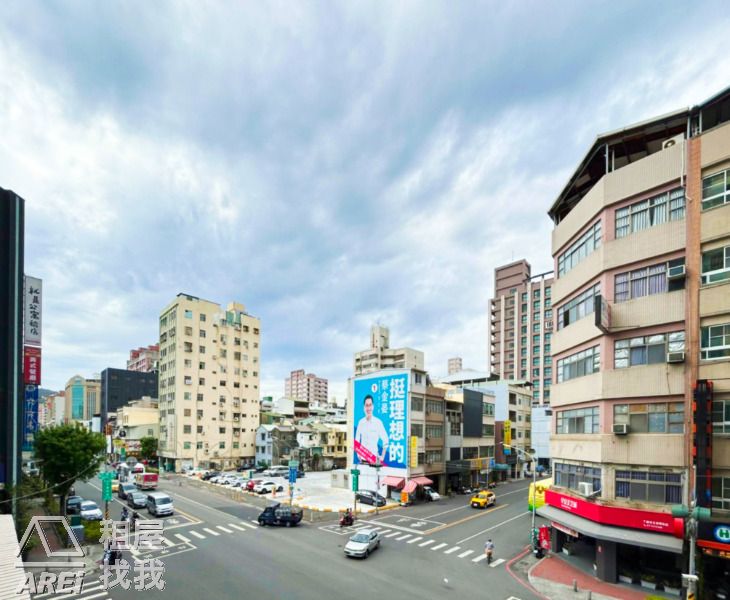 鹽埕埔MRT港灣麗池3平車