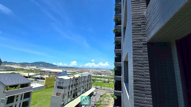 高大特區∣大客廳∣三房平車∣蔚藍海19