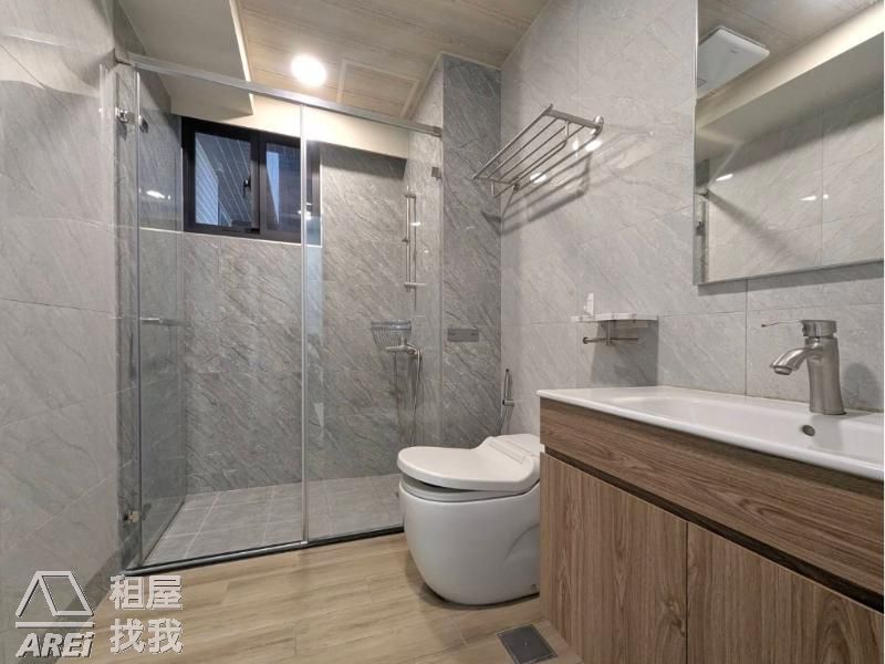 C1輕軌 | 心灣LRT | 清新質感宅2房空屋平車