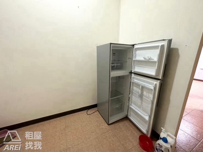 近高醫商圈翻新裝潢優質五房雅房