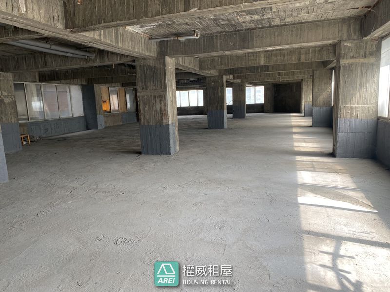 鹽埕商辦∣餐廳∣倉庫辦公室∣洗腎中心∣日照中心近四百坪