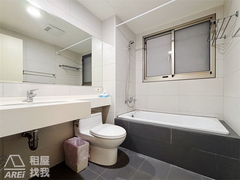 三多商圈微笑時代｜稀有高樓景觀現代風兩房平車