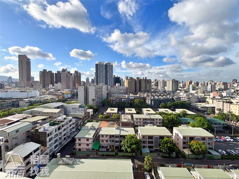 三多商圈微笑時代｜稀有高樓景觀現代風兩房平車