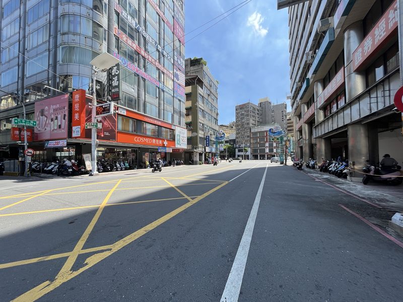 美麗島捷運站辦公室補習班｜權狀177坪
