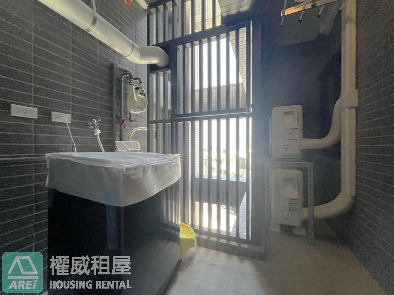 右昌商圈｜華尚ART｜全新現代風3房車位