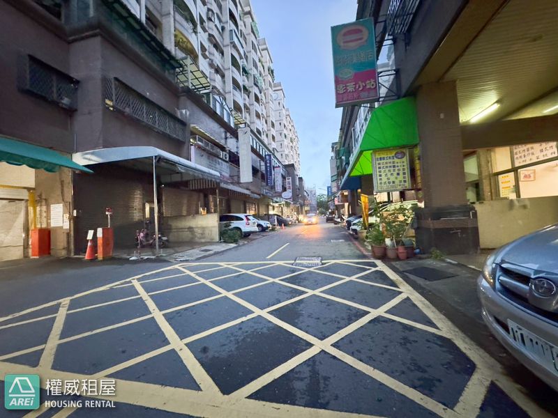 楠梓土庫家樂福隔壁｜1樓樓店店面｜常德